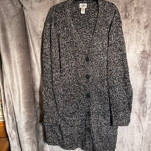 Chico’s Size 3 (16) 43% Cotton 28% 12% Wool 10% Polyester 6% Nylon Hand Wash